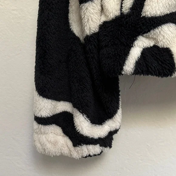 Thread & Supply Black and White Fuzzy Zip Jacket - Picture 6 of 12